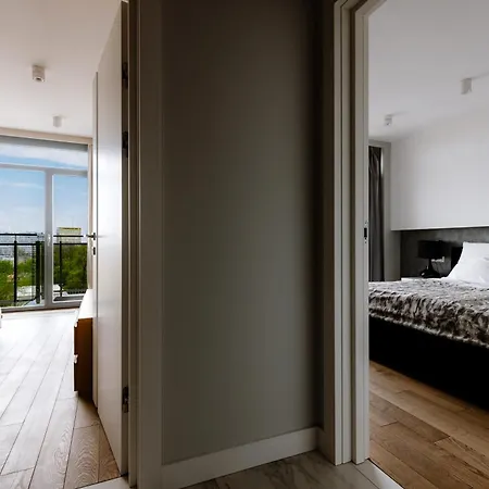 Arte Leszczynskiego - 2 Miejsca Parkingowe, Faktura Vat Apartment