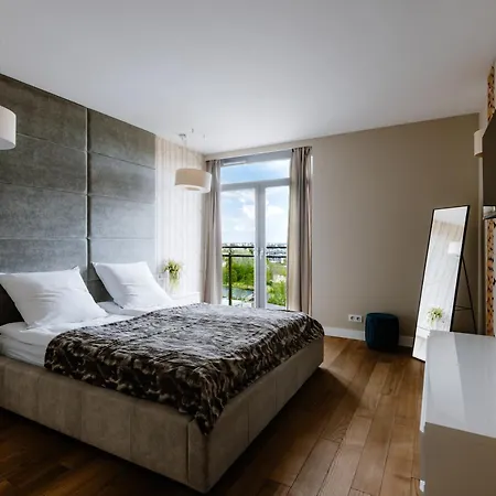 Apartment Arte Leszczynskiego - 2 Miejsca Parkingowe, Faktura Vat